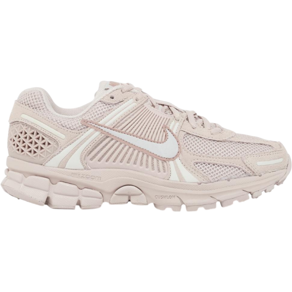 Nike Zoom Vomero 5 Silt Red (Women's) Nike Zoom Vomero 5 Silt Red (Women's) - HQ0458-600 - Acquista su Shoes Clothing Store