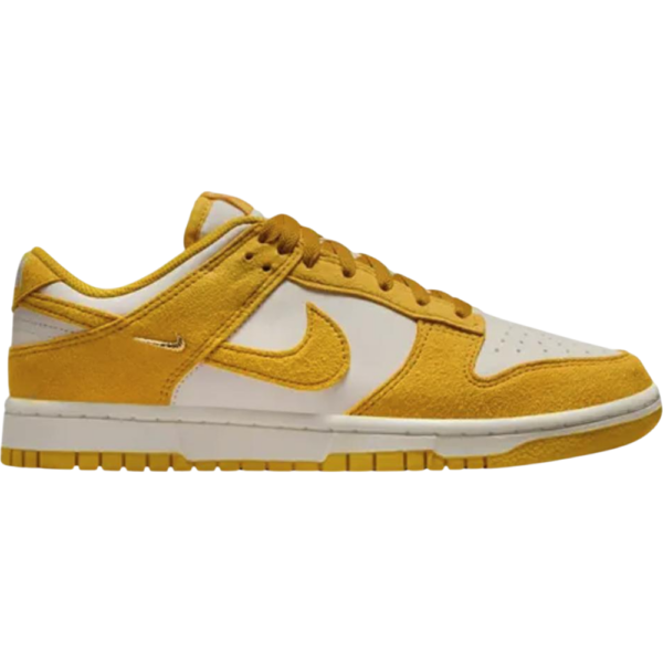 Nike Dunk Low Dark Sulfur Gold Mini Swoosh (Women's) Nike Dunk Low Dark Sulfur Gold Mini Swoosh (Women's) - IB4417-101 - Acquista su Shoes Clothing Store