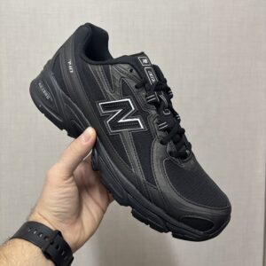 NEW BALANCE 740 Black