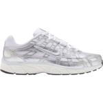 Nike P-6000 White Blue Tint Sail Metallic Silver (Women's) - BV1021-106 - Acquista su Shoes Clothing Store