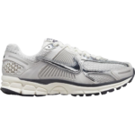 Nike Zoom Vomero 5 Photon Dust Metallic Silver (Women's) - FD0884-025 - Acquista su Shoes Clothing Store