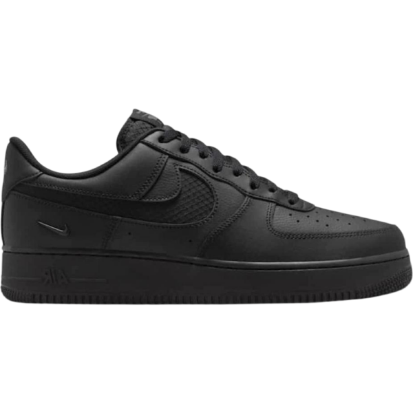 Nike Air Force 1 Low SE Triple Black Ripstop Nike Air Force 1 Low SE Triple Black Ripstop - IH4452-001 - Acquista su Shoes Clothing Store