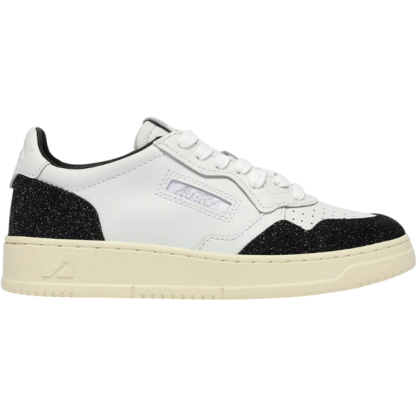Autry Medalist Low Leather White / Stars Off Black (Women's) Autry Medalist Low Leather White / Stars Off Black (Women's) - AULW-PK03 - Acquista su Shoes Clothing Store
